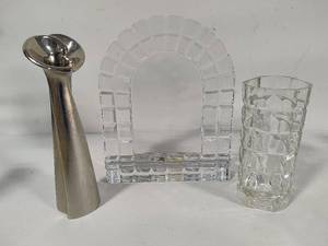 Mikasa Clear Crystal Cathedral Arch Photo Frame, France Luminarc Triangular Vase & Silver Tone Vase