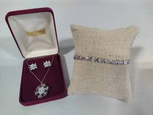 925 Stamped Snowflake Jewelry Set & 925 Bracelet