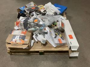 Massive Pallet of Brand Name Misc Faucets, Showers, Fixtures, Towel Bars, Bathroom Fans, Ceiling Fans, Lights, and More Parts Only (Great for eBay Sellers)