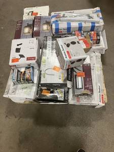 Massive Pallet of Brand Name Misc Faucets, Showers, Fixtures, Towel Bars, Bathroom Fans, Ceiling Fans, Lights, and More Parts Only (Great for eBay Sellers)