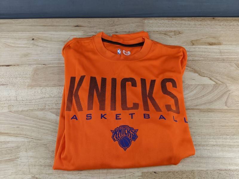 NBA New York Knicks Long Sleeve Shirt - Mens Size Small - Brand New