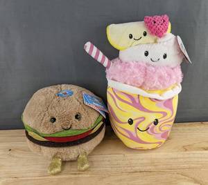 F.A.O Schwarz Glow Brights Snack Shop and 15 Giggle Scope Plush - Brand New
