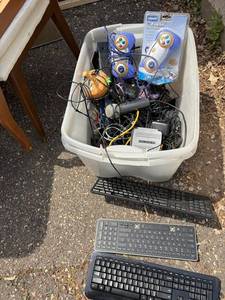 Vtech V.FLASH Controller & Misc Electronics in Storage Bin S