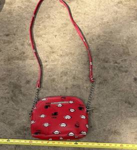 Betsey Johnson Red Lips Print Crossbody Bag S