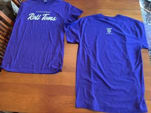 Gildan Roll Toms University of St. Thomas Unisex T-Shirts - Size Small and Medium S