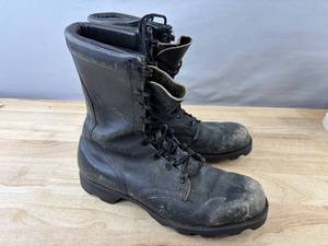 Black Lace-Up Mens Combat Boots - Size 8 S