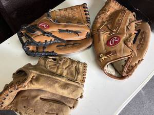 Rawlings Baseball Gloves, 3 Total S