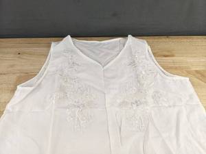 Womens Dressy White Beaded Tank Top Size Large - Brand New