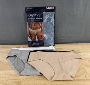 GapBody Seamless Hipsters Womens Size Small Ribbed and Flat Multi-Color, 4 Total - Brand New