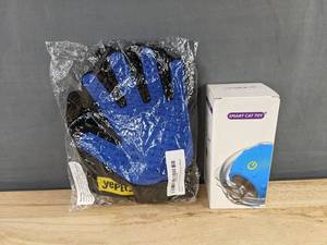 Gioiv Smart Cat Toy & Yepeets Pet Grooming Glove Blue - Brand New