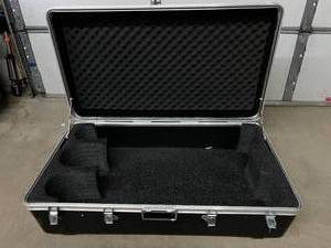 MSRP $500 HEAVY DUTY HARD SHELL SHIPPING &amp TRANSPORT CASE, 48 x 24 x 13, CUSTOM FOAM INTERIOR, MISSING WHEELS