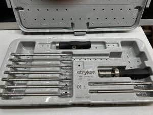 MSRP $6,000 STRYKER BIOABSORBABLE SCREW KIT 234-020-123, ORTHOPEDIC SPORTS MEDICINE INSTRUMENT SET, ACLPCL LIGAMENT FIXATION SYSTEM, STERILIZATION TRAY, MISSING 1.0MM GUIDE WIRES, EXCELLENT CONDITION