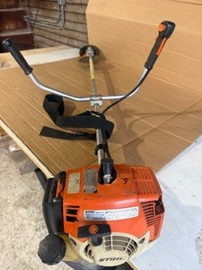 STIHL FS 120 Professional Brush Cutter – Bicycle Handle – Includes Metal Brush Blades- ready to go !