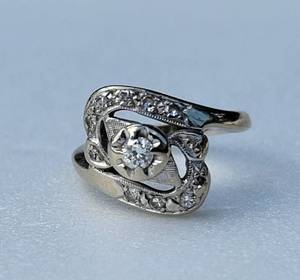 14K White Gold Diamond Cocktail Ring  Size 5, 4g