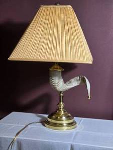 Decorative Ram Horn Style Table Lamp