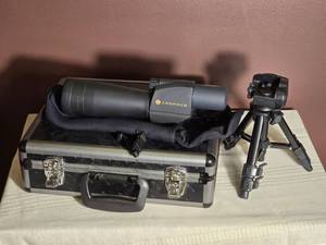 Leupold Spotting Scope with Case and Tripod