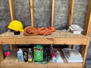 Black & Decker, Household & Garden Supplies Mixed Lot - content quantities unverified
