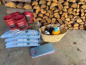 Garden Soil & Cleaning Supplies Mixed Lot - content quantities unverified