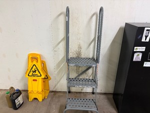 Step Ladder