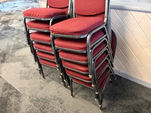 6 Banquet chairs, very comfortable