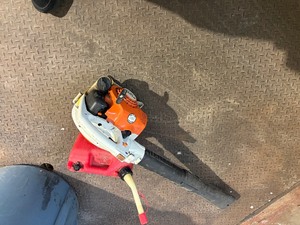 working leaf blower