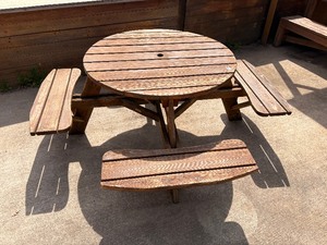 4 seat picnic table