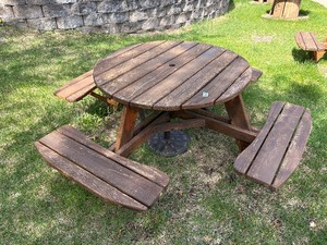 4 seat picnic table