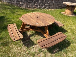 4 seat picnic table