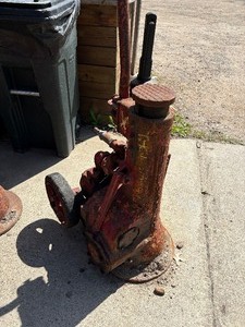 Vintage pump jack