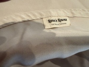 Set of 6 white linens