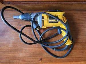 Dewalt VSR drywall screwgun   corded