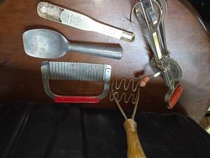 VINTAGE KITCHEN UTINSELS