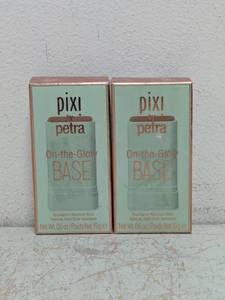(2) NEW PIXI BY PETRA FOUNDATION MOISTURE STICK CARAMEL