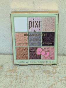 NEW PIXI HELLO KITTY EYE EFFECTS SHADOW PALETTE