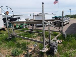 ShoreMaster Boat Lift
