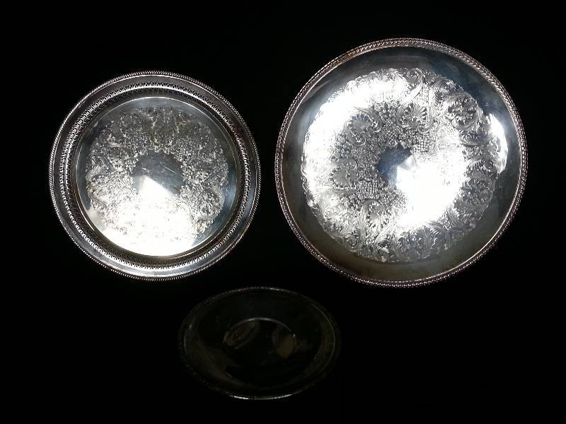 Lot of (3) Silverplate Round Serving Trays