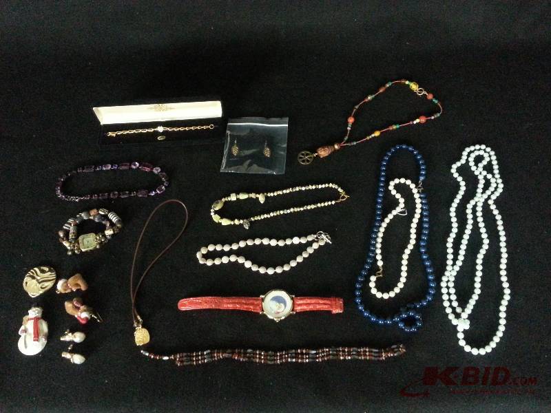 Lot of Ladies Jewelry