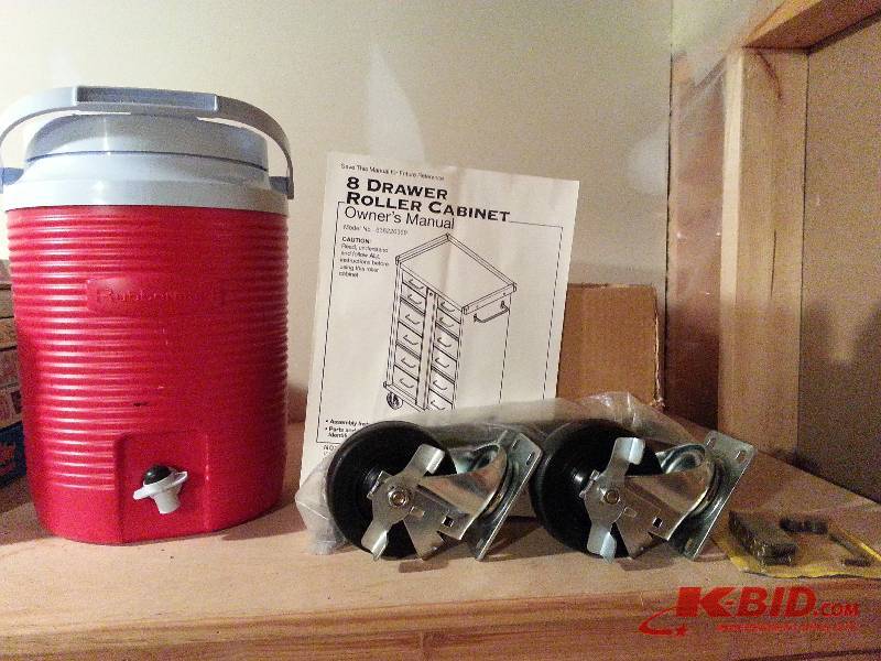 Rubbermaid Cooler, (4) Heavy Duty Furniture Wheels