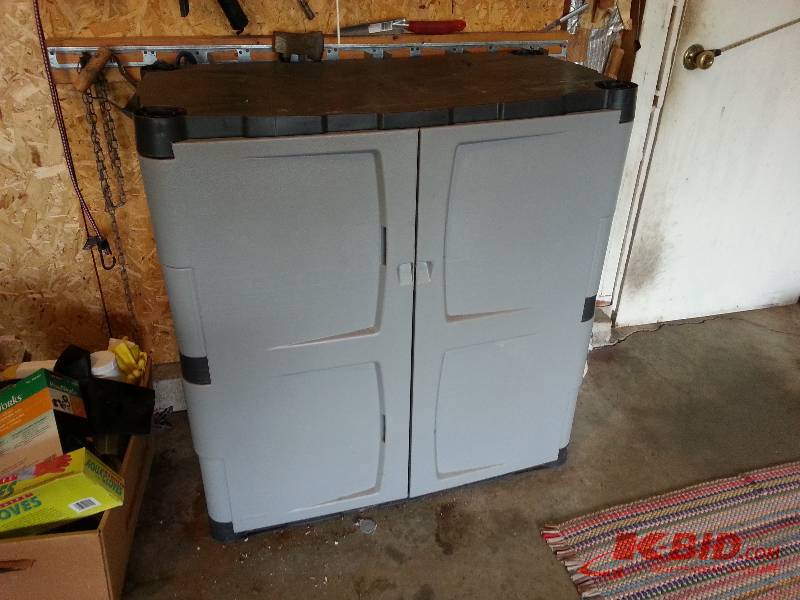 Rubbermaid Storage Cabinet