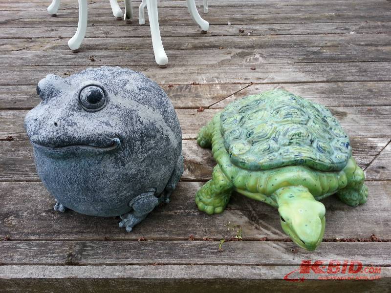 Frog and Turtle Lawn & Garden Accent