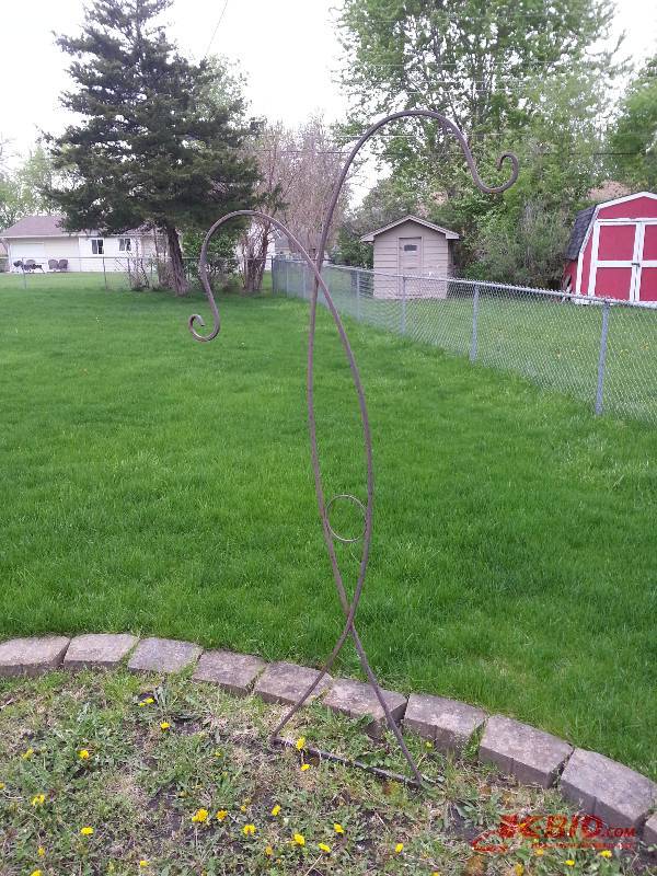 Tall FlowerPlant Basket Decorative Holder
