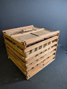 Pleasant View Poultry Farm Wooden Egg Crate