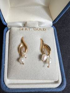 14K Gold Pearl Drop Earrings