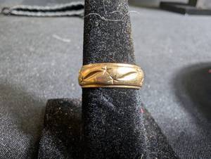 Kaynar 14K Gold Star Band Ring