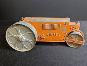 Vintage Hubley Kiddie Toy Diesel Tractor Model 430