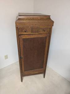 Antique Columbro Oak Phonograph Cabinet St. Paul Minn.