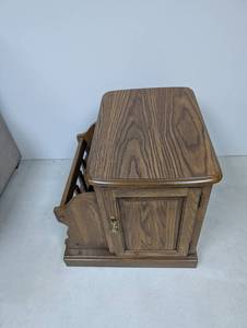 Oak Magazine Rack End Table 21.5in H X 21in W X 21.5in D