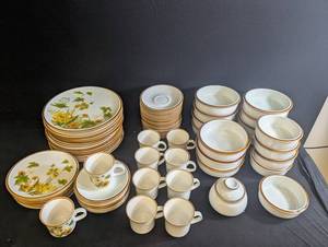 Vintage Mikasa Natural Beauty China Set C 9060