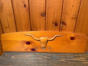 Vintage Rustic Wooden Longhorn Wall Decor Plaque & Floating Display Shelf