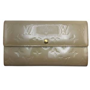 Louis Vuitton Vernis Sarah Wallet in Beige Patent Leather Pre-Owned Retail $850